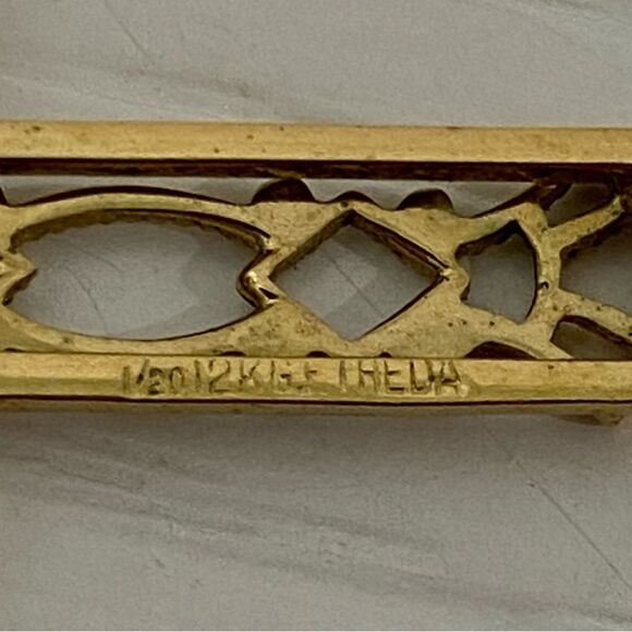 Vintage Cross Pendant 1/20 12k Gold Filled Christian Cross - Picture 5 of 7